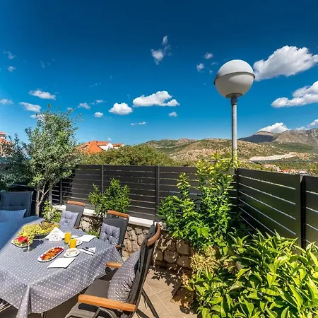 Nice Apartment In Dubrovnik With Outdoor Swimming Pool, Wifi And Heated Swimming Pool
