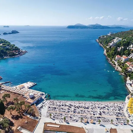 Nice Apartment In Dubrovnik With Outdoor Swimming Pool, Wifi And Heated Swimming Pool Дубровник