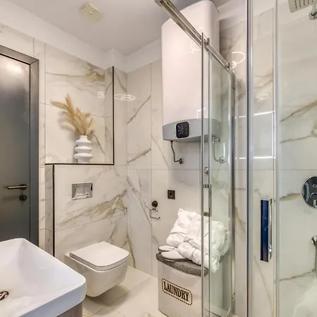 Nice Apartment In Dubrovnik With Outdoor Swimming Pool, Wifi And Heated Swimming Pool Apartament Dubrownik