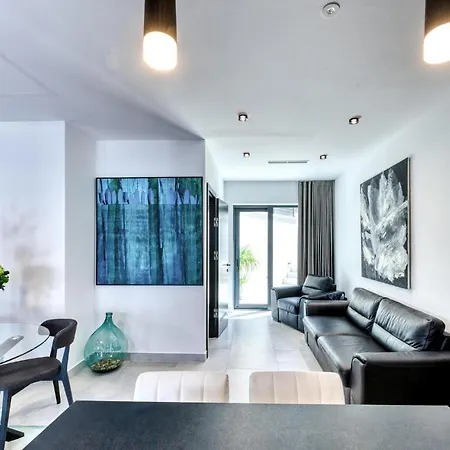 Nice Apartment In Dubrovnik With Outdoor Swimming Pool, Wifi And Heated Swimming Pool Apartman Dubrovnik